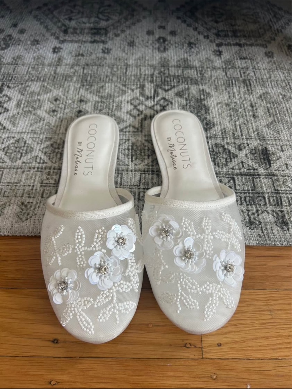 Coconuts by Matisse Ivory Floral Beaded Mule Slides Size 6